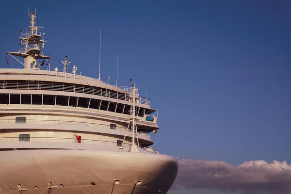 Wie reduziert man Plastikmüll auf Reisen?